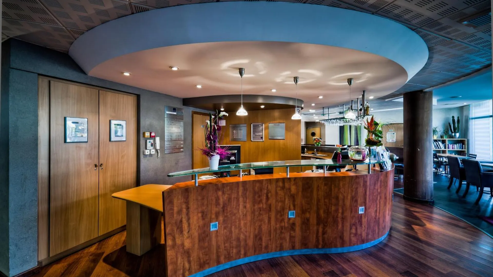 Novotel Suites Clermont Ferrand Polydome 4*, Clermont-Ferrand France