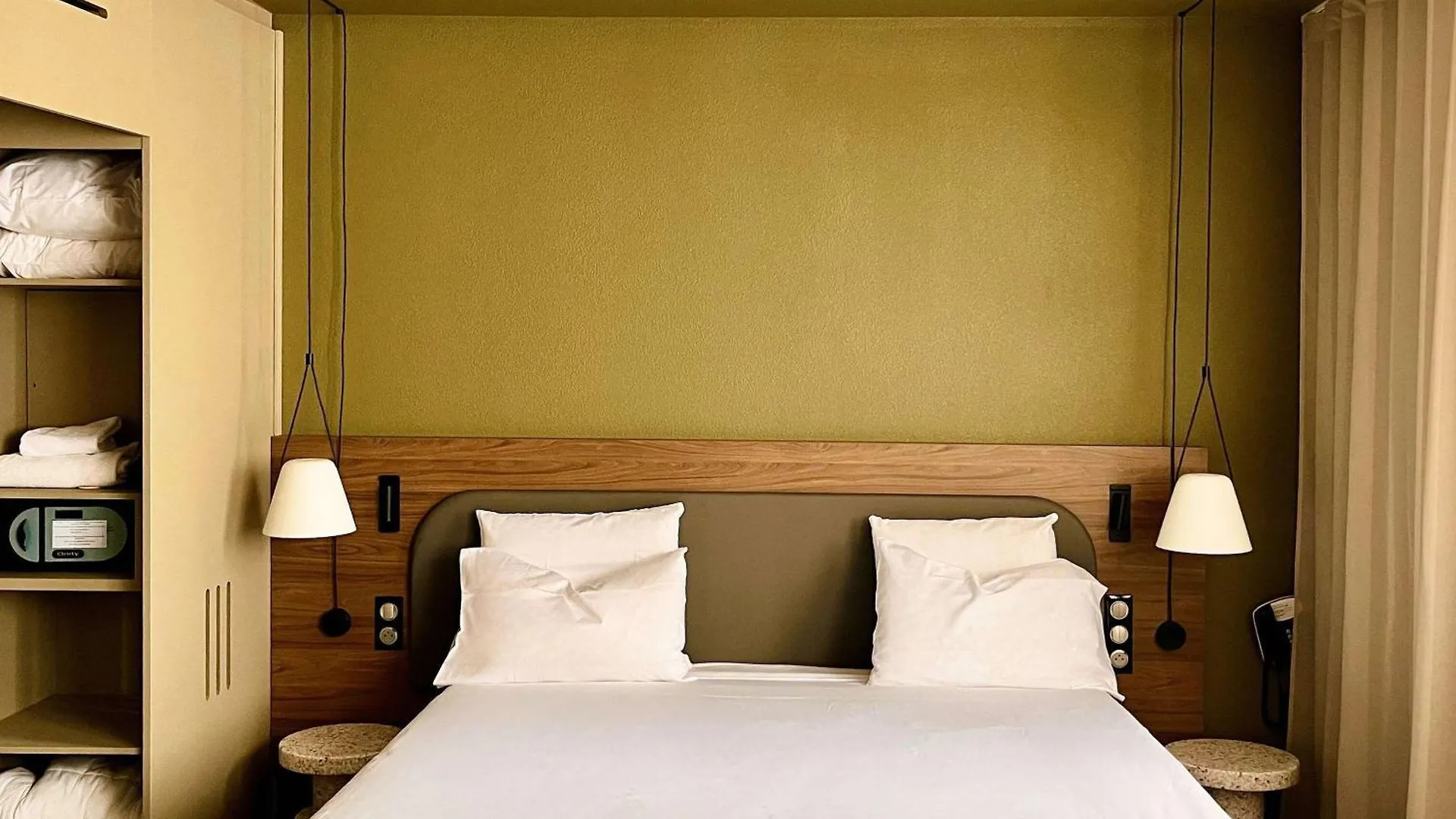 Novotel Suites Clermont Ferrand Polydome 4*, Clermont-Ferrand