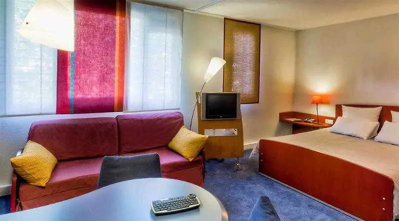 Hotel Novotel Suites Clermont Ferrand Polydome
