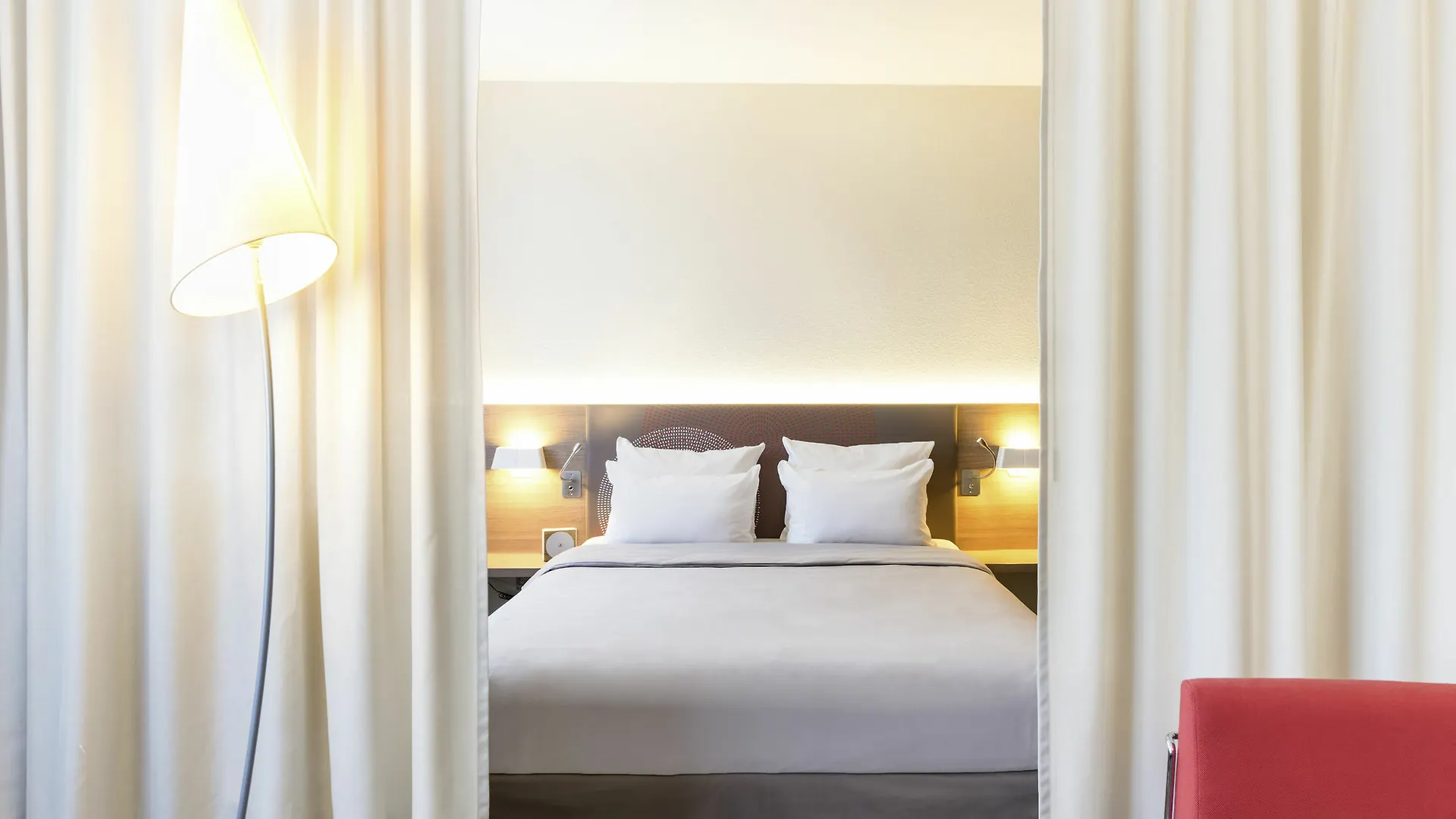 Novotel Suites Clermont Ferrand Polydome 4*, Clermont-Ferrand